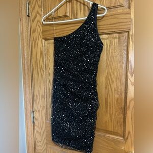 Elegant Black One-Shoulder Dress